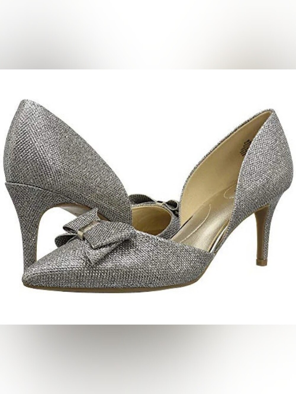 Step into the spotlight with these gorgeous Bandolino "Gage" pumps! NWT